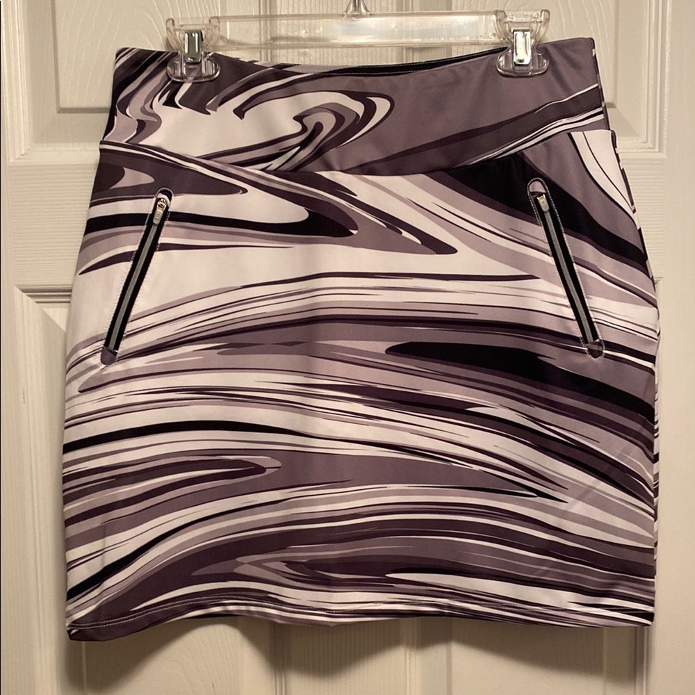 Antigua Stylish Skort in Black/White and Gray…size M